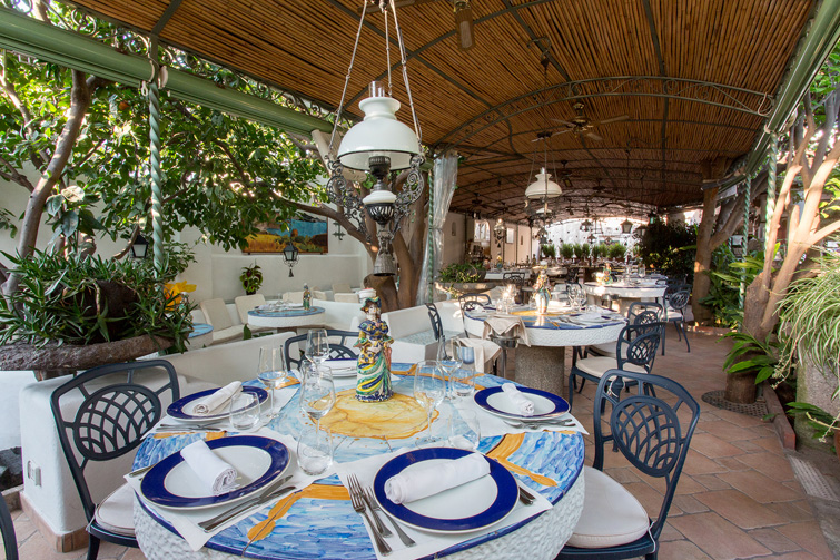 Ristorante E Pulera — Il giardino delle Eolie. Cucina eoliana dal 1973.
